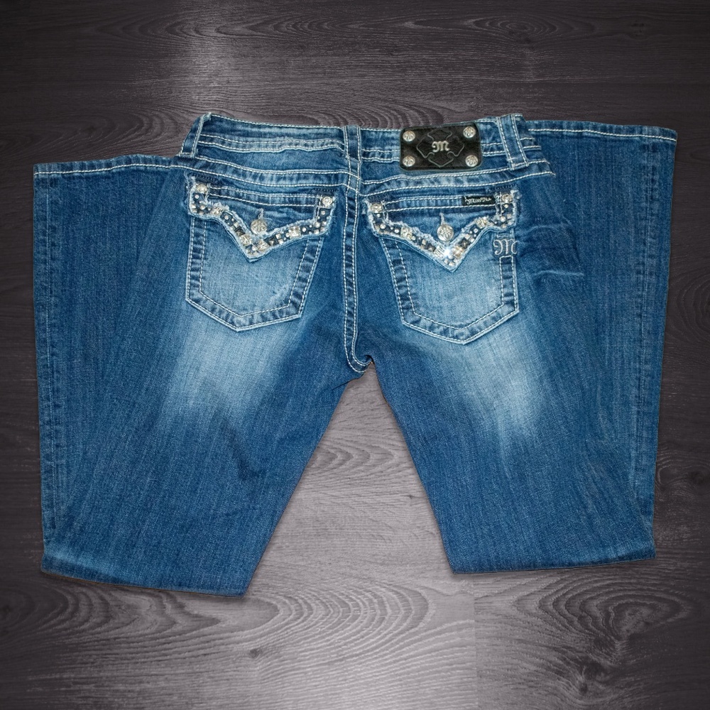 Miss Me ~ Like New ~ Bootcut ~ Size 29/30